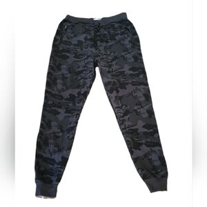 Sovereign Code Dark Gray Camo Sweatpants